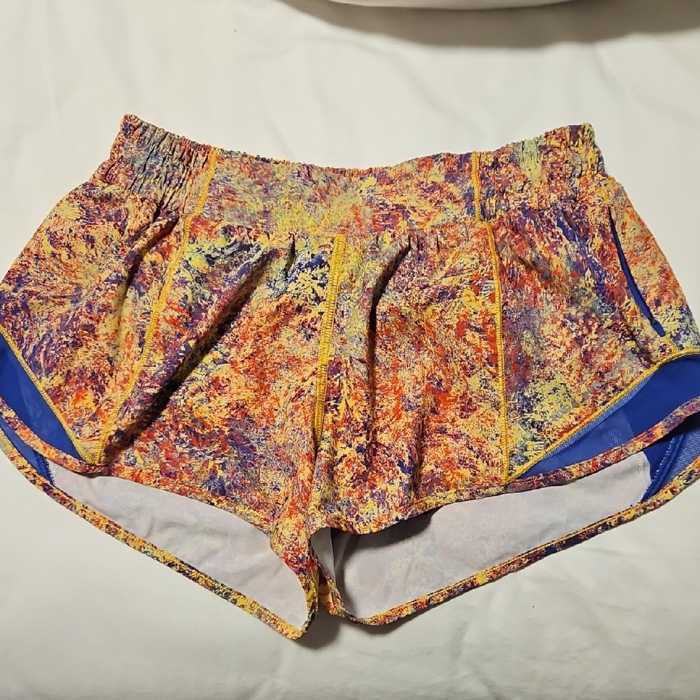 Lululemon 2019 Seawheeze HOTTY HOT SHORT II 2.5" | SIZE 6
